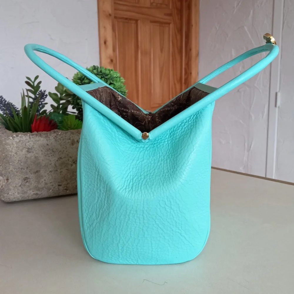 Lou Taylor 1970's, Vintage Frame Style, Top Clip Bag